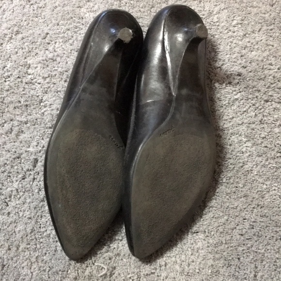 Guess Pointed Heel - Picture 3 of 3